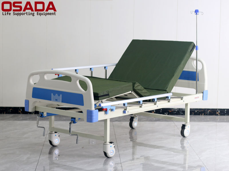 Giường bệnh nhân 2 tay quay OSADA SD22C